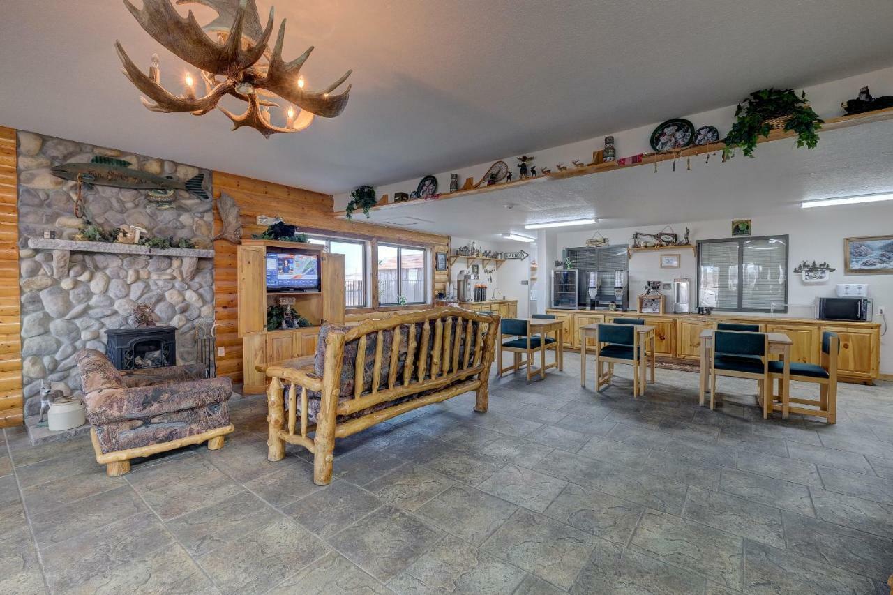 Booneslick Lodge - Neosho Exterior photo